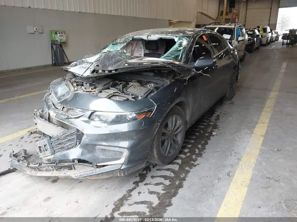 1G1ZE5ST4HF271870 2017 CHEVROLET MALIBU - Image 2