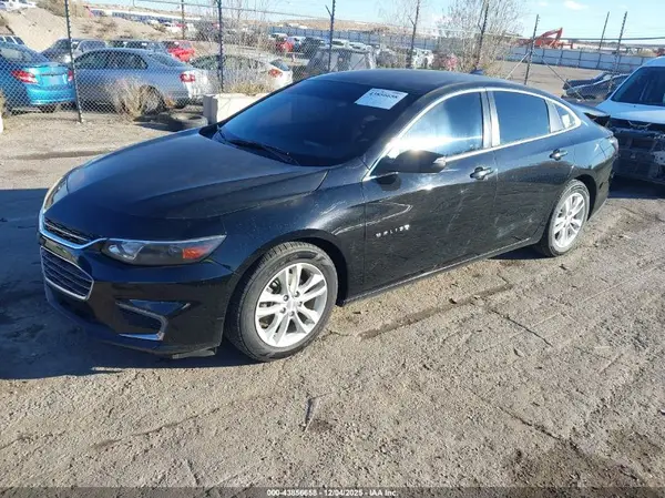 1G1ZE5ST5HF100481 2017 CHEVROLET MALIBU - Image 2
