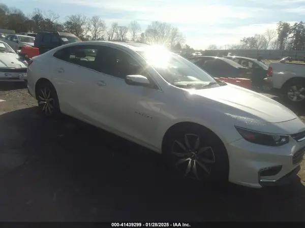 1G1ZE5ST5HF105888 2017 CHEVROLET MALIBU - Image 1