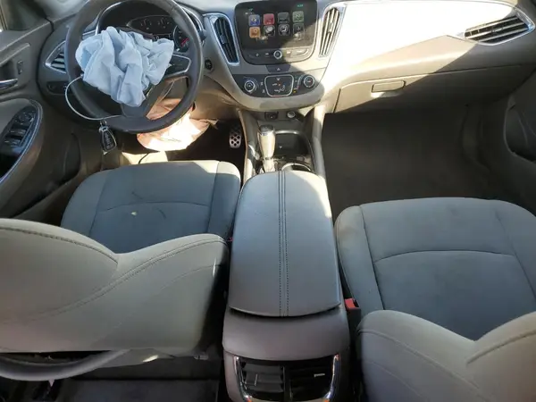 1G1ZE5ST5HF107978 2017 CHEVROLET MALIBU - Image 8