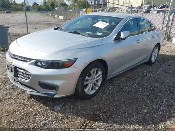 1G1ZE5ST5HF114767 2017 CHEVROLET MALIBU - Image 2