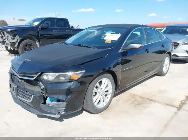 1G1ZE5ST5HF117717 2017 CHEVROLET MALIBU - Image 2