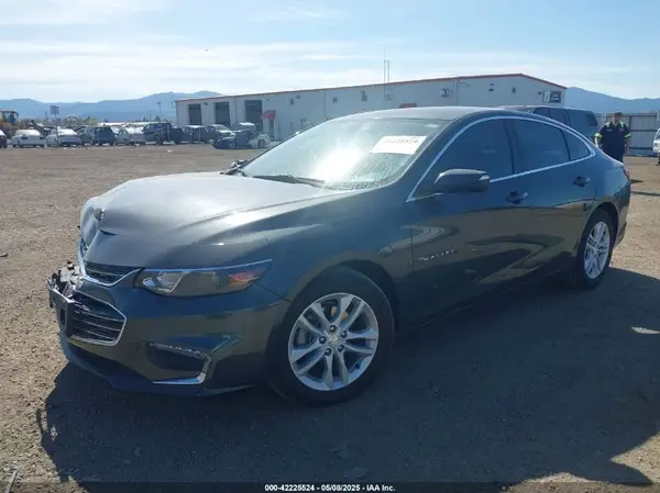 1G1ZE5ST5HF132010 2017 CHEVROLET MALIBU - Image 2