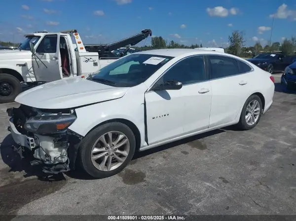 1G1ZE5ST5HF133707 2017 CHEVROLET MALIBU - Image 2