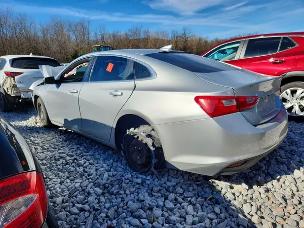 1G1ZE5ST5HF181255 2017 CHEVROLET MALIBU - Image 2