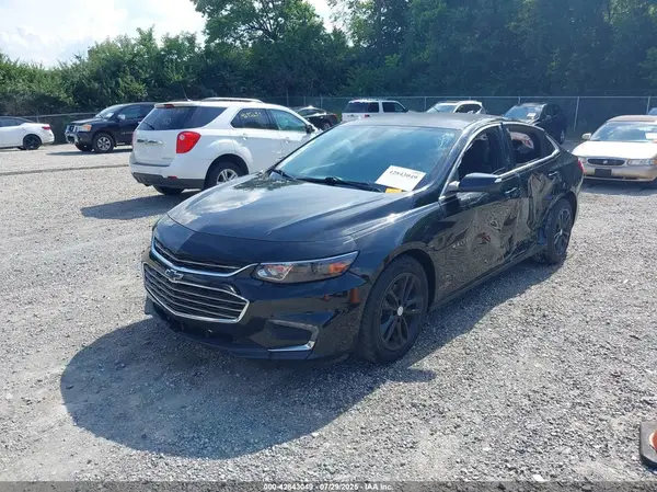1G1ZE5ST5HF184320 2017 CHEVROLET MALIBU - Image 2