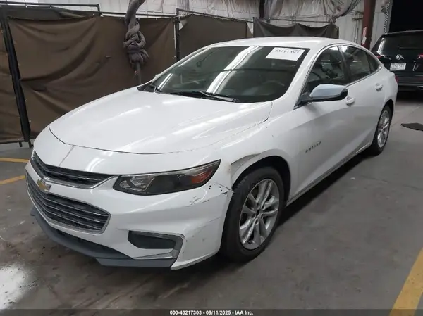 1G1ZE5ST5HF186827 2017 CHEVROLET MALIBU - Image 2