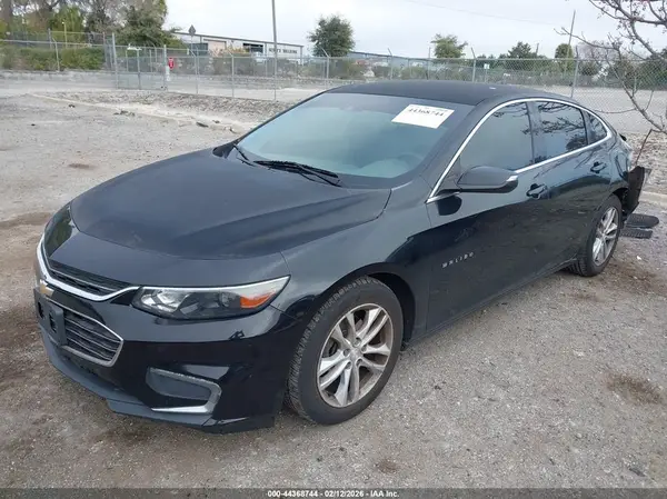 1G1ZE5ST5HF192157 2017 CHEVROLET MALIBU - Image 2