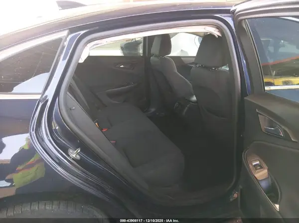 1G1ZE5ST5HF195835 2017 CHEVROLET MALIBU - Image 8