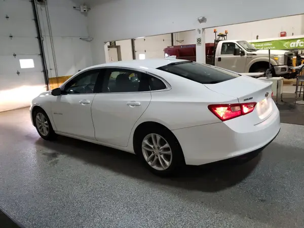 1G1ZE5ST5HF207014 2017 CHEVROLET MALIBU - Image 2
