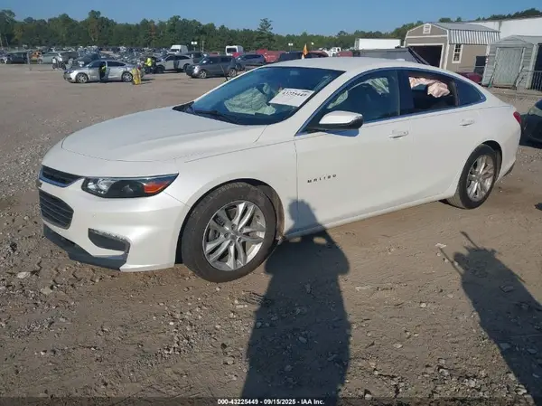 1G1ZE5ST5HF244225 2017 CHEVROLET MALIBU - Image 2