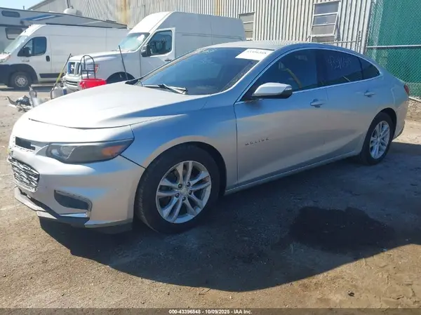 1G1ZE5ST5HF255127 2017 CHEVROLET MALIBU - Image 2
