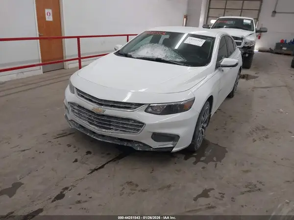 1G1ZE5ST5HF285714 2017 CHEVROLET MALIBU - Image 2