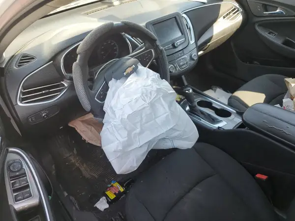 1G1ZE5ST6HF110582 2017 CHEVROLET MALIBU - Image 8
