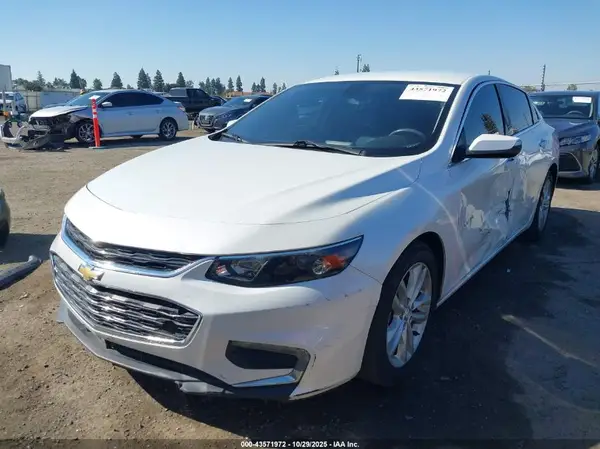 1G1ZE5ST6HF256688 2017 CHEVROLET MALIBU - Image 2