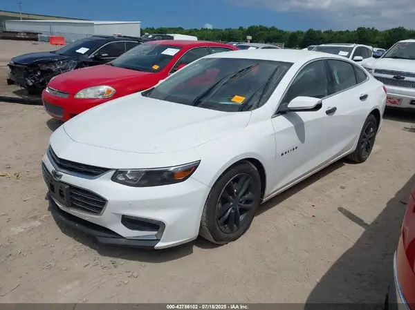 1G1ZE5ST6HF256898 2017 CHEVROLET MALIBU - Image 2