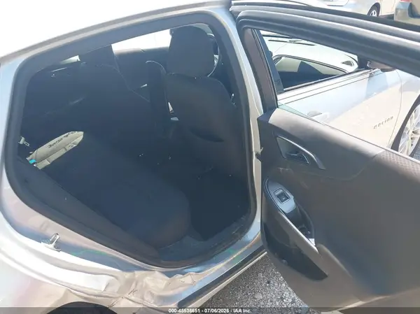 1G1ZE5ST6HF261583 2017 CHEVROLET MALIBU - Image 8