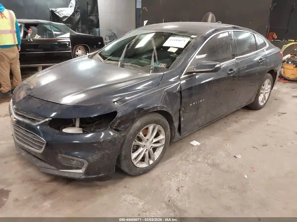 1G1ZE5ST7HF101924 2017 CHEVROLET MALIBU - Image 2