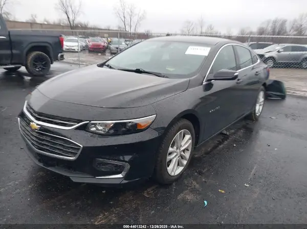 1G1ZE5ST7HF133532 2017 CHEVROLET MALIBU - Image 2