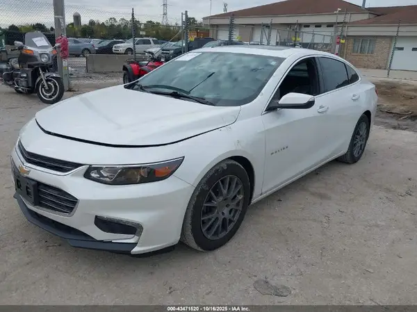 1G1ZE5ST7HF223134 2017 CHEVROLET MALIBU - Image 2