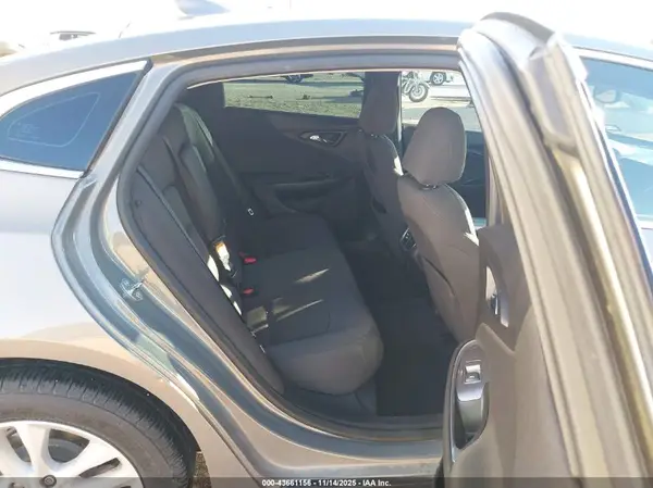 1G1ZE5ST7HF236773 2017 CHEVROLET MALIBU - Image 8