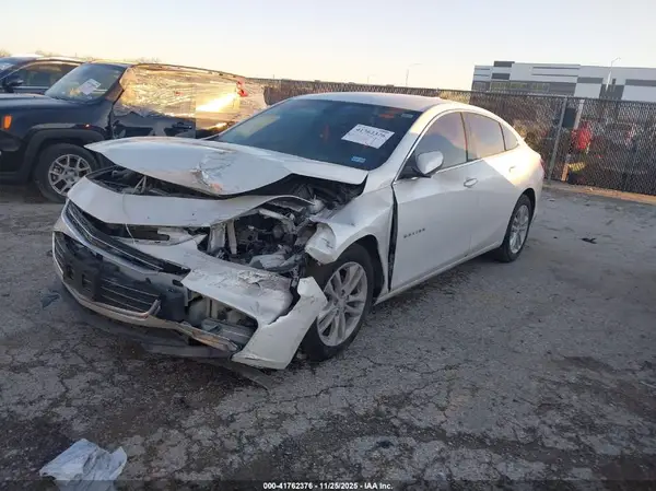 1G1ZE5ST7HF255033 2017 CHEVROLET MALIBU - Image 2