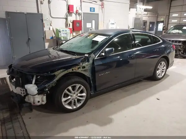 1G1ZE5ST7HF265710 2017 CHEVROLET MALIBU - Image 2