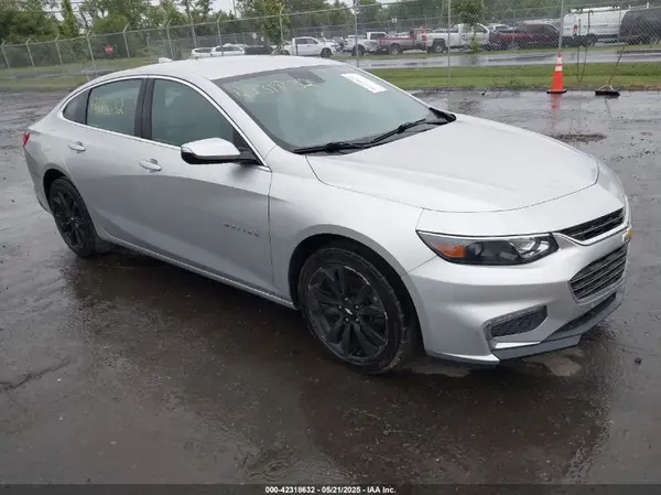 1G1ZE5ST7HF284306 2017 CHEVROLET MALIBU - Image 1