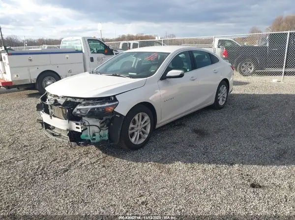 1G1ZE5ST8HF104797 2017 CHEVROLET MALIBU - Image 2