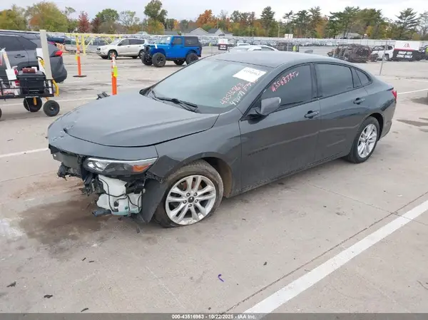 1G1ZE5ST8HF110471 2017 CHEVROLET MALIBU - Image 2