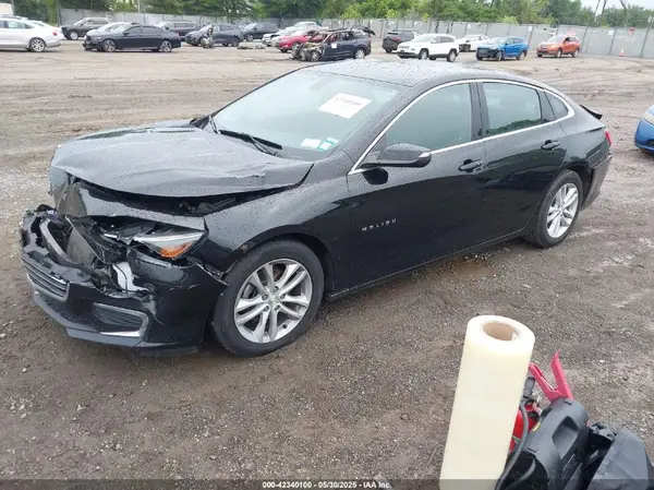 1G1ZE5ST8HF114231 2017 CHEVROLET MALIBU - Image 2