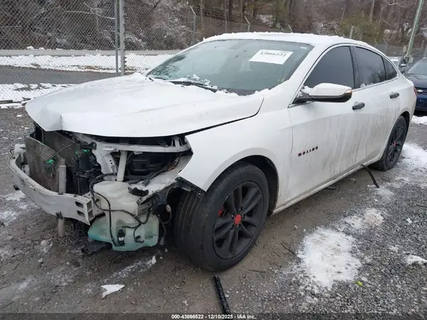 1G1ZE5ST8HF128078 2017 CHEVROLET MALIBU - Image 2