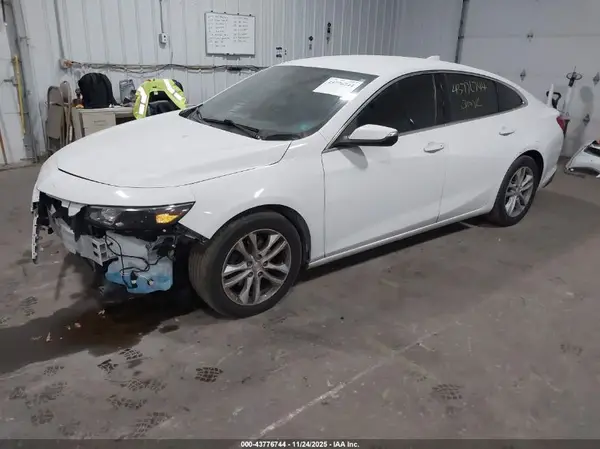 1G1ZE5ST8HF132860 2017 CHEVROLET MALIBU - Image 2