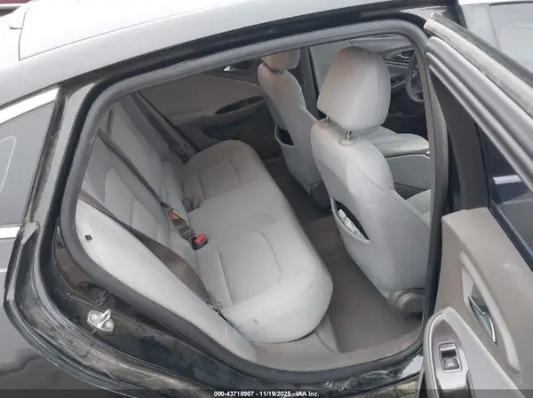 1G1ZE5ST8HF140487 2017 CHEVROLET MALIBU - Image 8