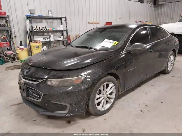 1G1ZE5ST8HF143082 2017 CHEVROLET MALIBU - Image 2