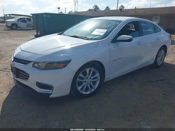 1G1ZE5ST8HF148945 2017 CHEVROLET MALIBU - Image 2