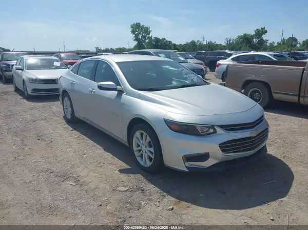 1G1ZE5ST8HF152350 2017 CHEVROLET MALIBU - Image 1