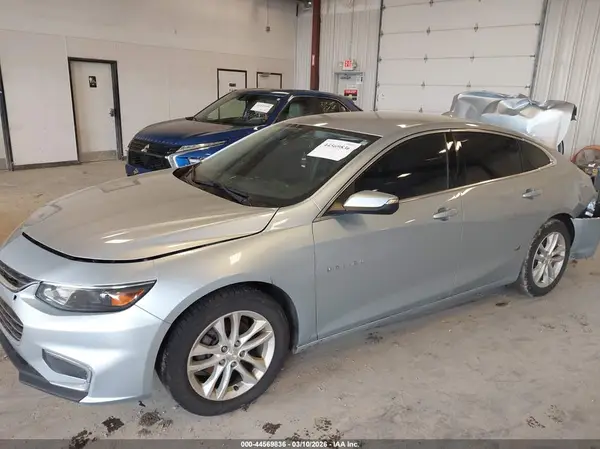 1G1ZE5ST8HF157662 2017 CHEVROLET MALIBU - Image 2