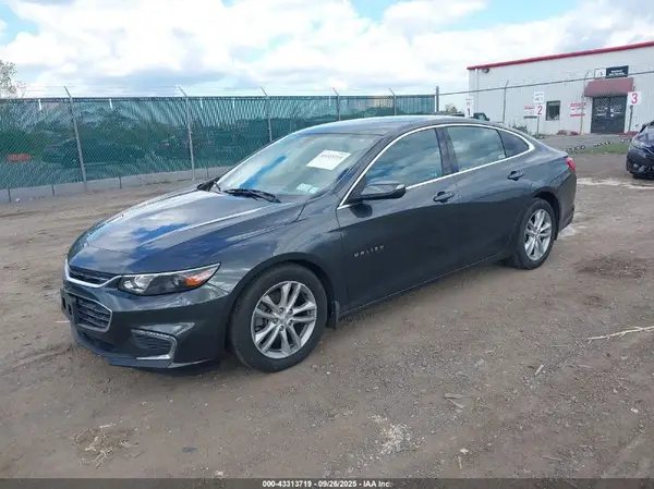 1G1ZE5ST8HF177863 2017 CHEVROLET MALIBU - Image 2