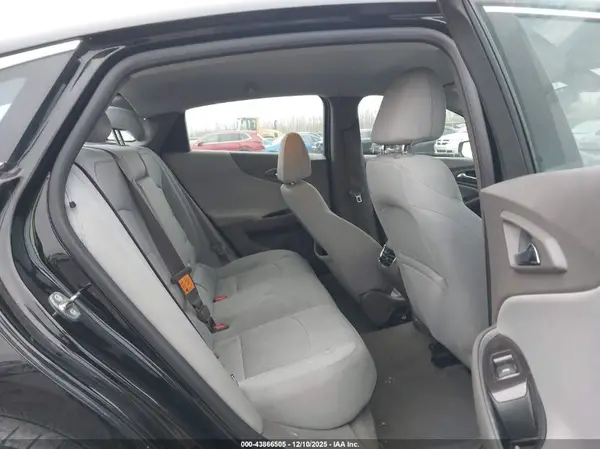 1G1ZE5ST8HF187535 2017 CHEVROLET MALIBU - Image 8