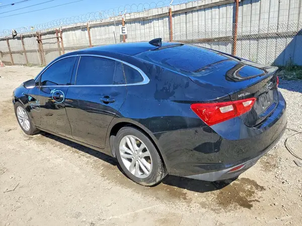 1G1ZE5ST8HF197160 2017 CHEVROLET MALIBU - Image 2