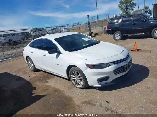 1G1ZE5ST8HF201160 2017 CHEVROLET MALIBU - Image 1