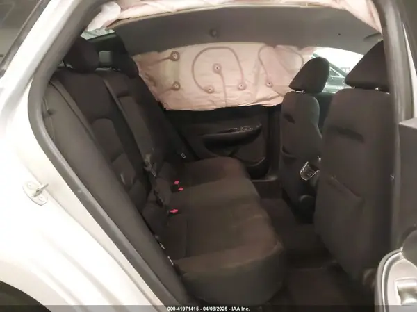 1G1ZE5ST8HF201241 2017 CHEVROLET MALIBU - Image 8