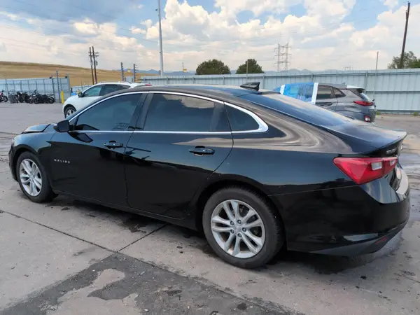 1G1ZE5ST8HF202972 2017 CHEVROLET MALIBU - Image 2