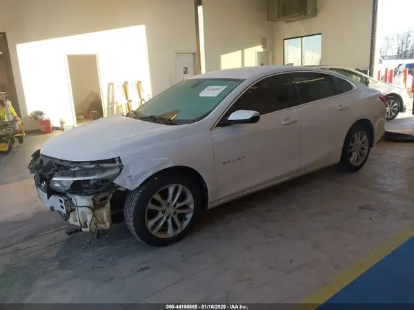1G1ZE5ST8HF210294 2017 CHEVROLET MALIBU - Image 2