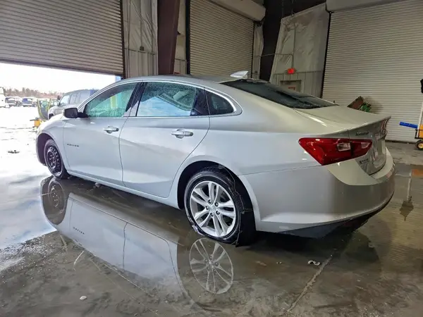 1G1ZE5ST8HF242842 2017 CHEVROLET MALIBU - Image 2