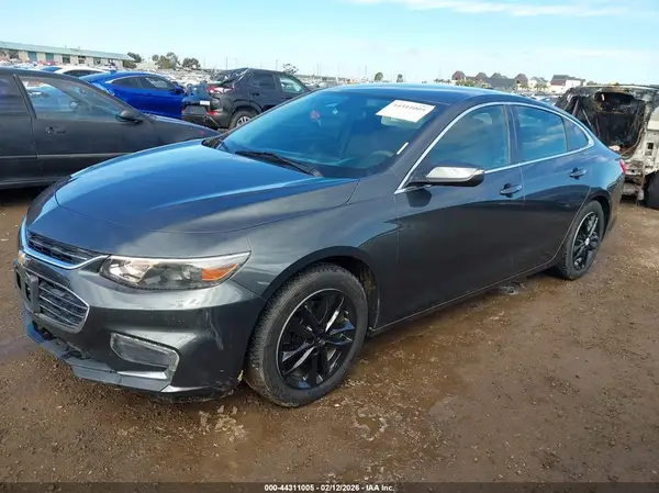 1G1ZE5ST8HF246311 2017 CHEVROLET MALIBU - Image 2