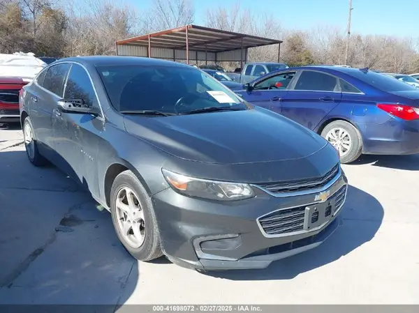 1G1ZE5ST8HF252738 2017 CHEVROLET MALIBU - Image 1
