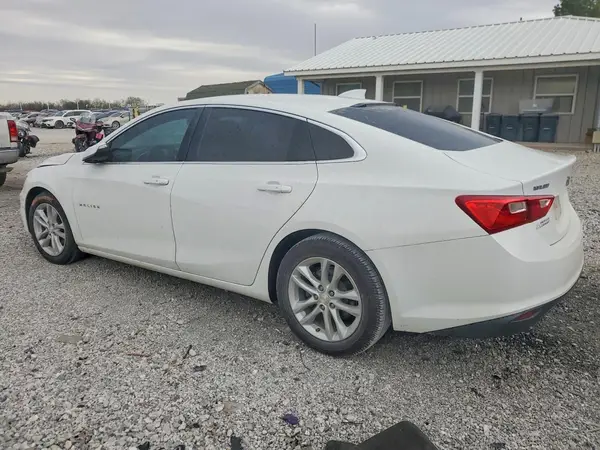 1G1ZE5ST8HF262363 2017 CHEVROLET MALIBU - Image 2