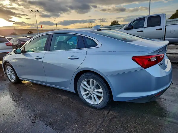 1G1ZE5ST8HF264825 2017 CHEVROLET MALIBU - Image 2